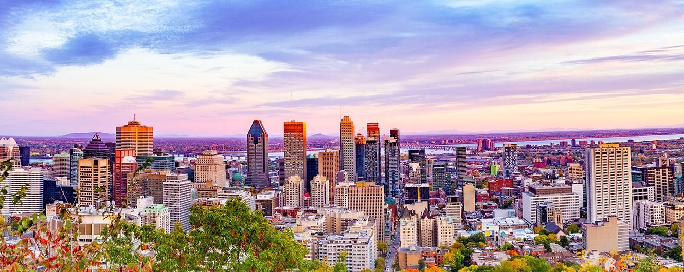 Vue panoramique de Montréal au coucher du soleil